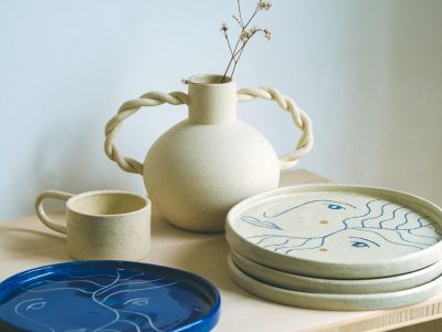 Céramiques pendant la formation avec un céramiste formateur à Sète dans l'Hérault