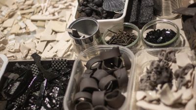 Eléments de mosaïque pendant le stage de mosaïste