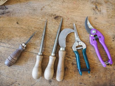 Outils formation vannerie d'osier proche d'Aix-en-Provence à Cadenet
