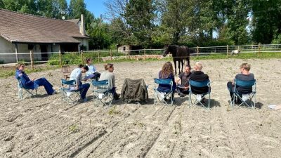 Debriefing pendant l'atelier d'équicoaching
