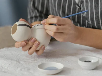 décoration céramique pendant la formation à Toulon