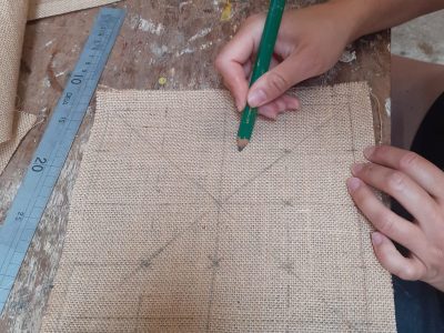 Dessin pendant la formation tapisserie d'ameublement en Charente Maritime