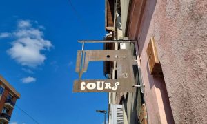 Enseigne de mode pendant la formation couture à Toulouse en Haute-Garonne