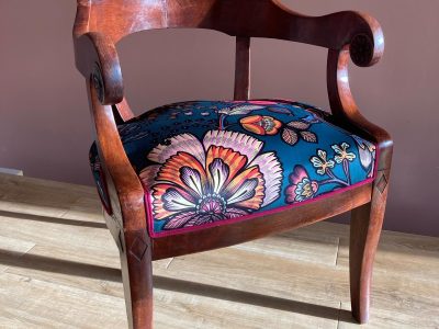 Fauteuil pendant la formation tapisserie d'ameublement à Bordeaux