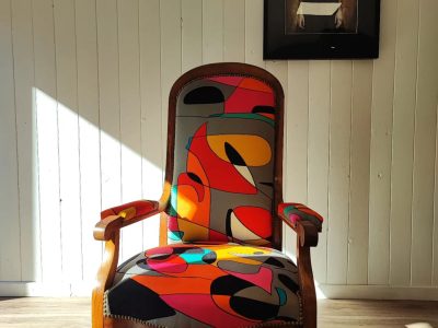Fauteuil pendant la formation tapissier garnisseur vers Toulouse