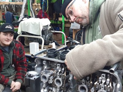 Application pendant la formation mécanique moto