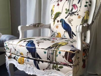Fauteuil original restauré lors de la formation tapissier d'ameublement à Montpellier