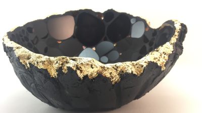 Géode dorée pendant les cours et stage mosaïque avec une mosaïste à Albi