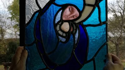 La vierge et l'enfant stage de vitrail au plomb dans le Gers