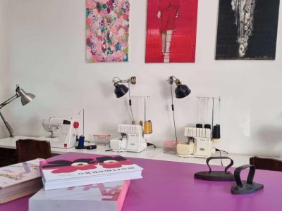 Machines à coudre au cours de la formation couture avec un styliste modéliste à Toulouse en Haute-Garonne