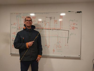 Samuel Do, professeur et mécanicien moto