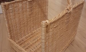 Panier en osier pendant la formation vannerie en Bourgogne
