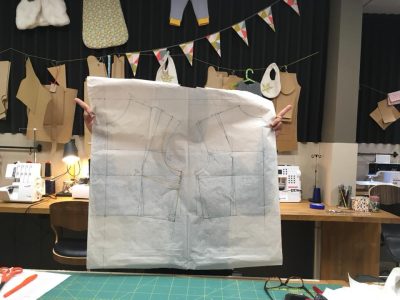 Patronage pendant la formation couture, mode et vêtement flou à Lille dans le Nords dans les Hauts-de-France