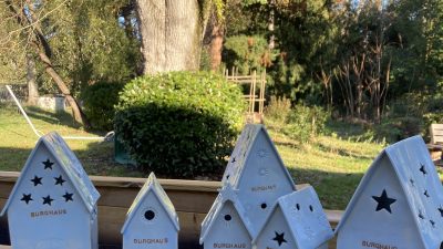 Photophores Burghaus pendant le stage tournage céramique et modelage du grès en Occitanie