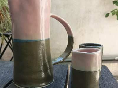 Pichet et gobelet faits par un élève de l'atelier - formation céramique à Marseille région PACA