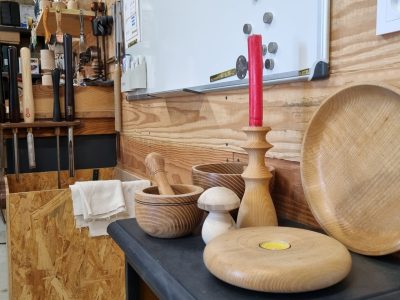 Pièces en bois faites pendant la formation tourneur sur bois vers Auch