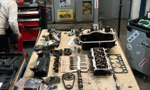 Pièces détachées pendant la formation mécanique automobile en Provence