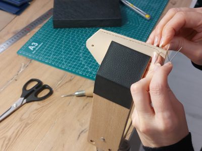 Points pendant la formation maroquinerie avec un maroquinier dans les Pays de la Loire