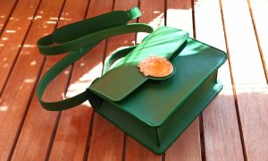 Sac en cuir au cours de la formation maroquinerie à Marseille