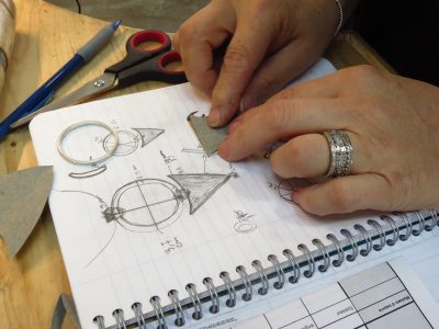 Schéma pendant la formation bijouterie avec un bijoutier dans les Pyrénées vers Tarbes