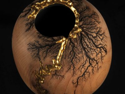 Sculpture de Ludovic qui propose une formation en tourneur sur bois dans le Gers