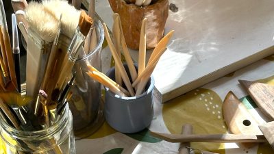 Outils stage de tournage et décor sur Terre crue