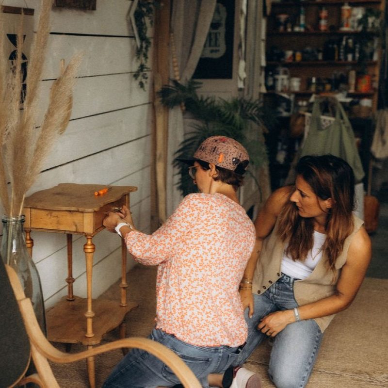 Stage de relooking de meubles avec Fanny Collet en plein rénovation