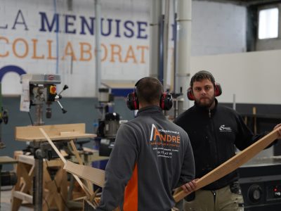 Stagiaires au cours de la formation ébéniste à Montpellier en Occitanie
