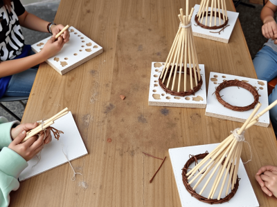 Structure paniers en osier formation à la vannerie d'osier dans les Landes