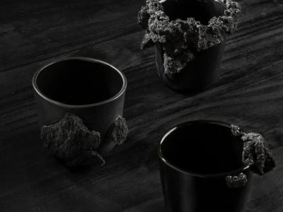 Tasses de céramiste pendant la formation céramique à Pau