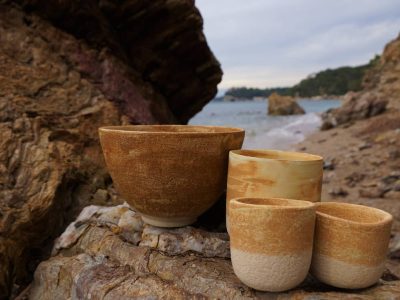 Tasses par Aurore pendant la formation céramique à Toulon dans le Var, PACA