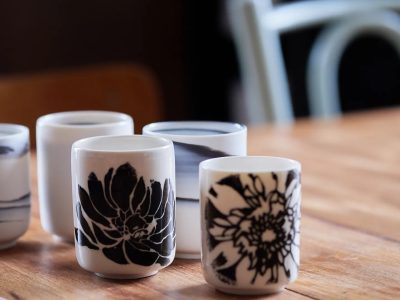 tasses pendant la formation poterie vers Nantes