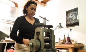 Travail au laminoir Formation Bijoutier option Bijouterie Joaillerie à Nantes