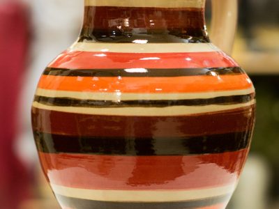 Vase pendant la formation céramique avec une céramiste à Béziers