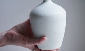 Vase pendant la formation céramique vers Nantes en Loire Atlantique