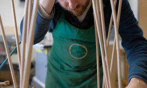 Ajustement cadre guitare Formation Luthier située entre Besançon et Dijon
