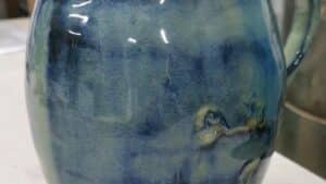 Vase bleu nuancé stage exploration de la terre