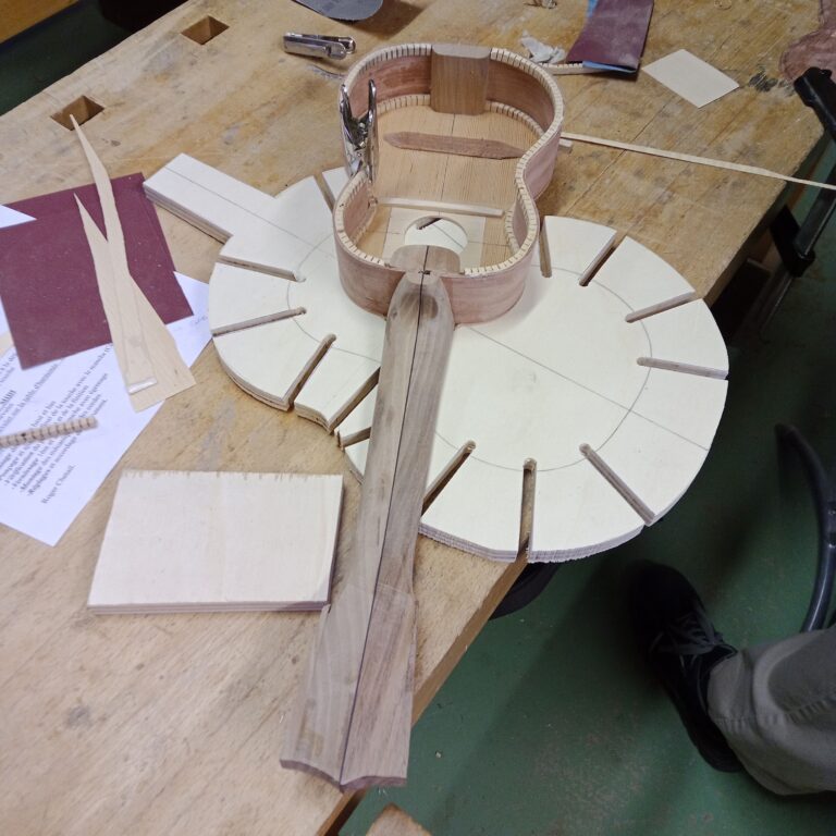 Stage de lutherie : fabriquer son ukulélé
