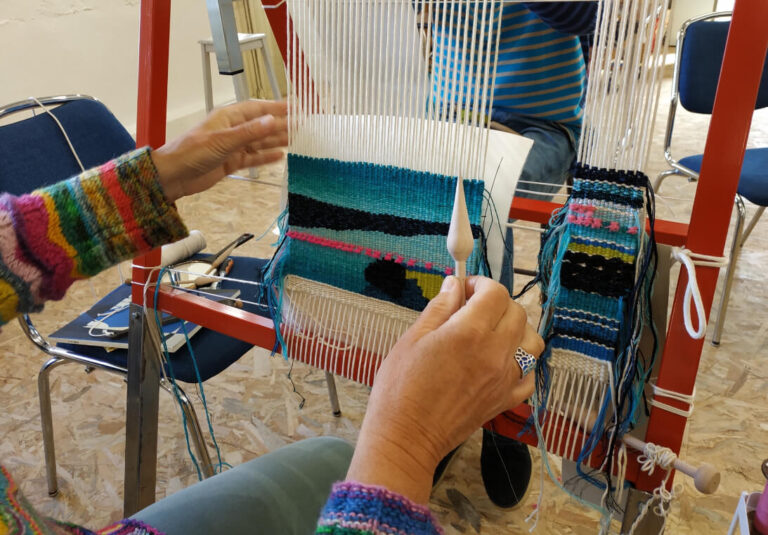 Création textile du stage de tapisserie sur métier à tisser