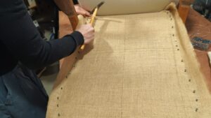 Dépose assise stage réaliser votre fauteuil Voltaire